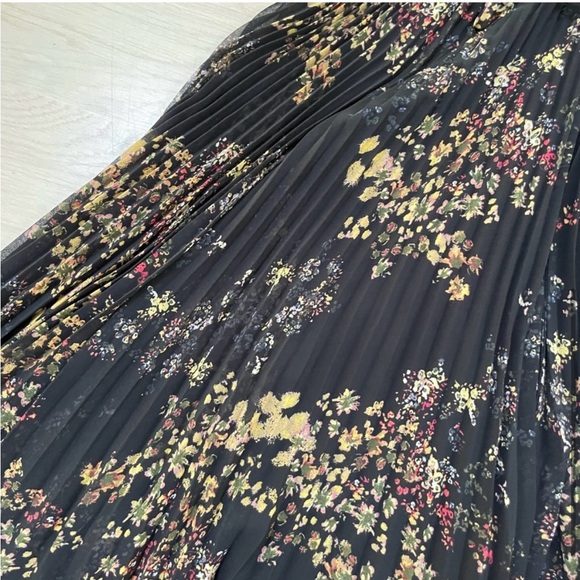 Aritzia Pleated Floral Wrap Dress - Picture 3 of 5